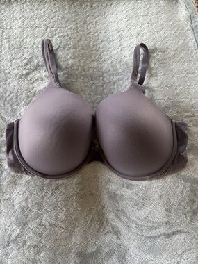 Victoria's Secret lined perfect coverage bra